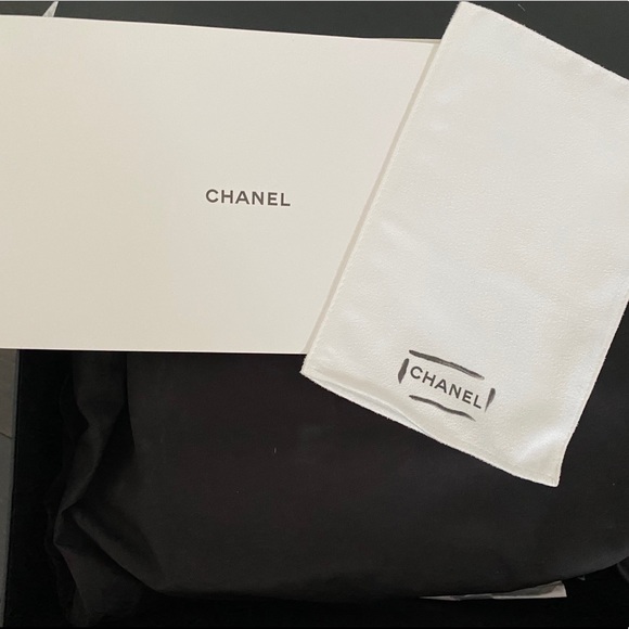 Chanel Medium Black Chevron Boy Bag Silver - Picture 9 of 15